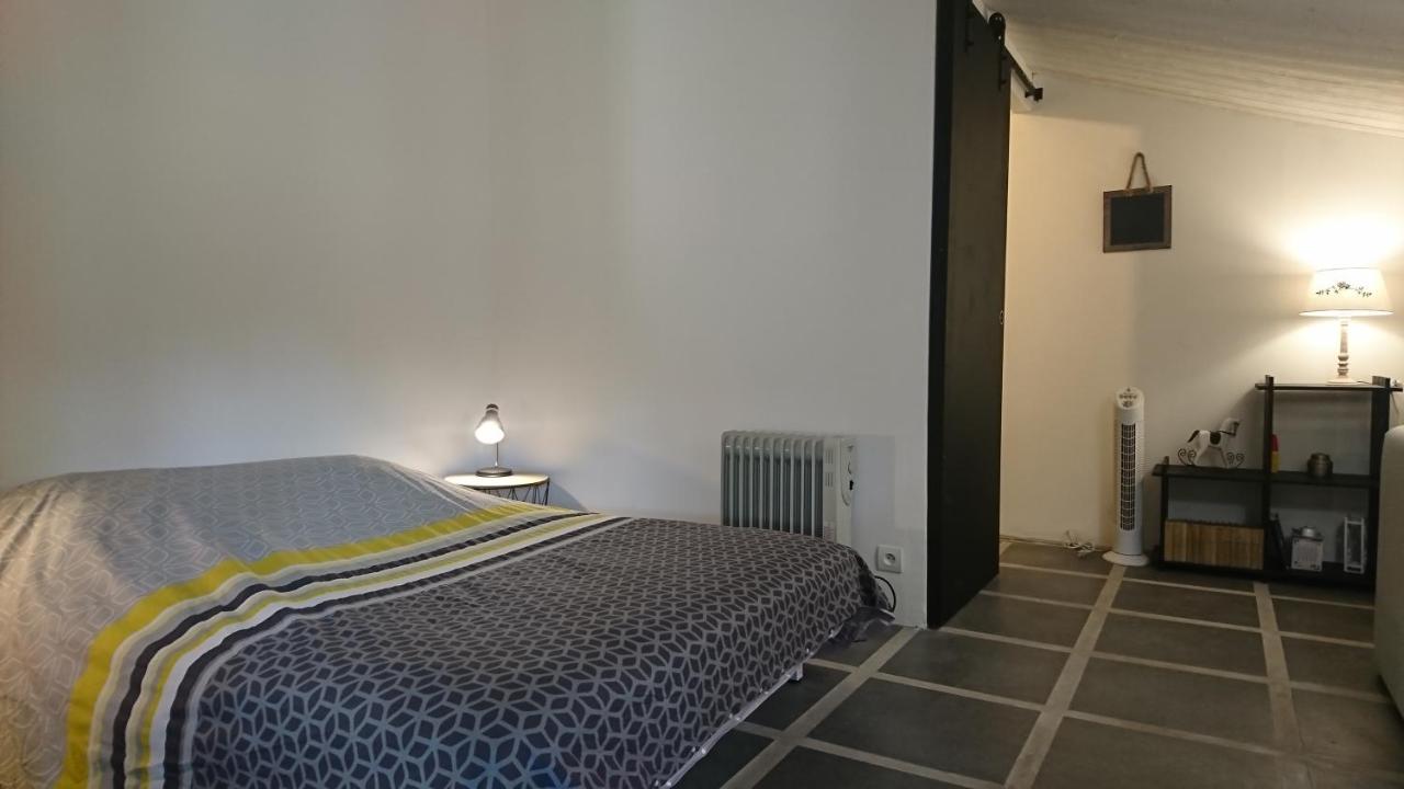 Les chambres du Vau Profond Vernoil Extérieur photo
