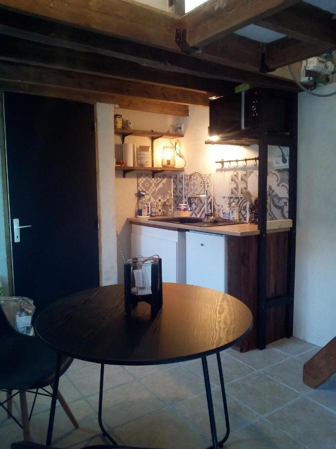 Les chambres du Vau Profond Vernoil Extérieur photo